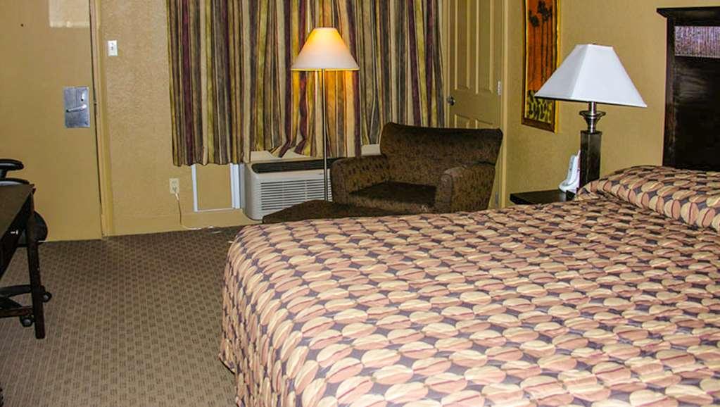 Fortune Inn & Suites Newport Phòng bức ảnh