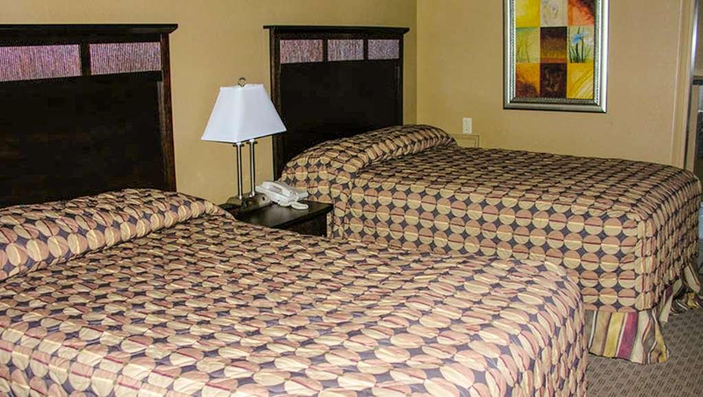 Fortune Inn & Suites Newport Phòng bức ảnh