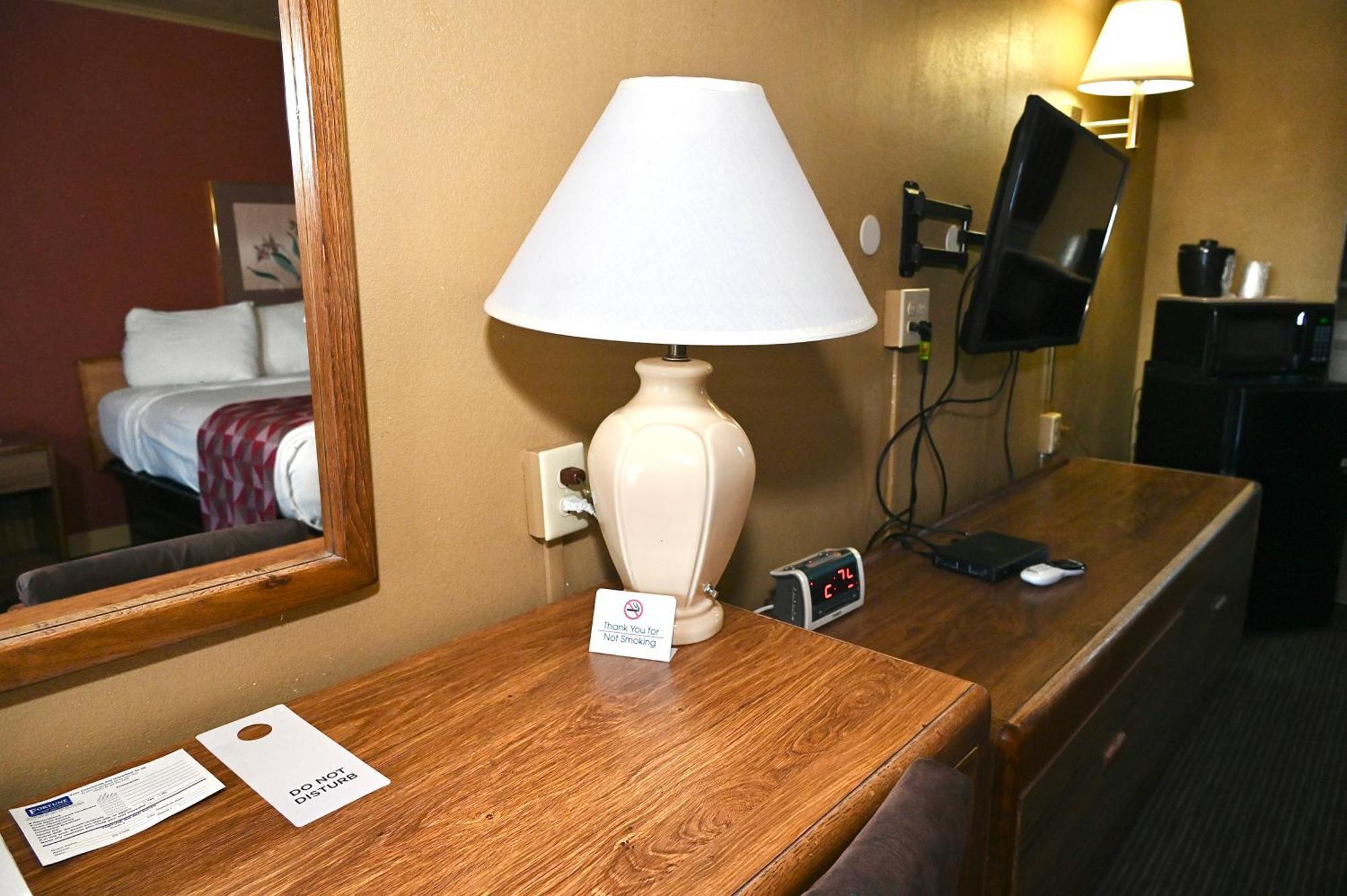 Fortune Inn & Suites Newport Ngoại thất bức ảnh