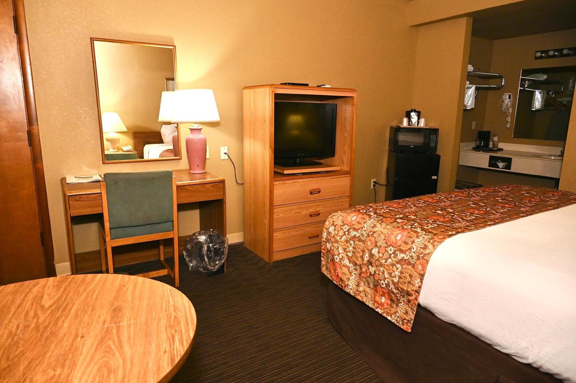Fortune Inn & Suites Newport Ngoại thất bức ảnh
