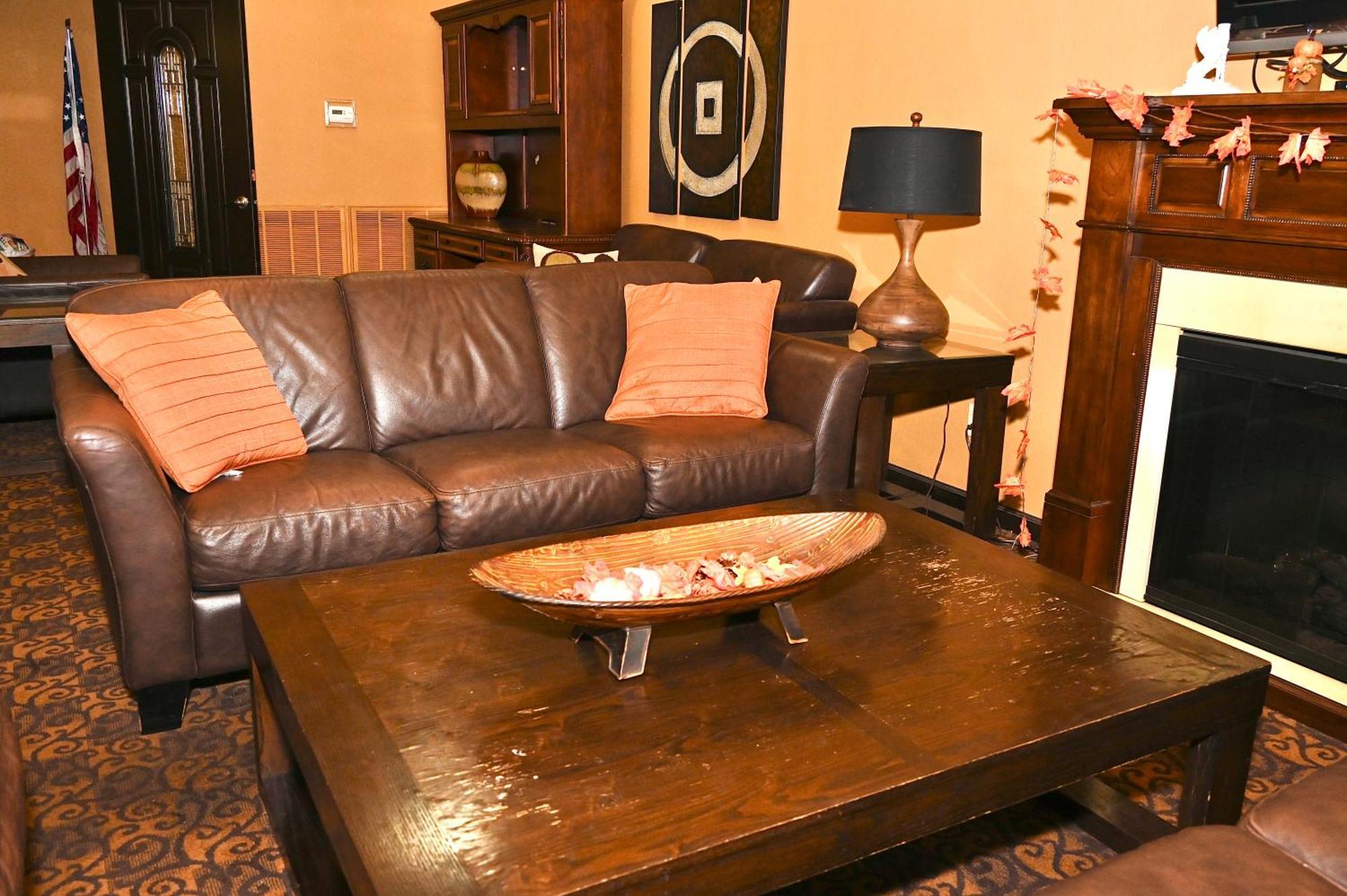 Fortune Inn & Suites Newport Ngoại thất bức ảnh