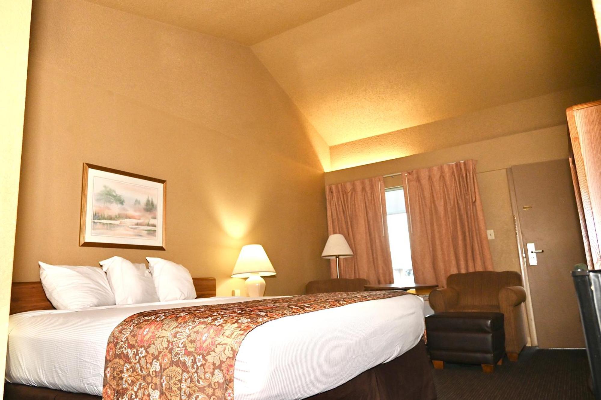 Fortune Inn & Suites Newport Ngoại thất bức ảnh