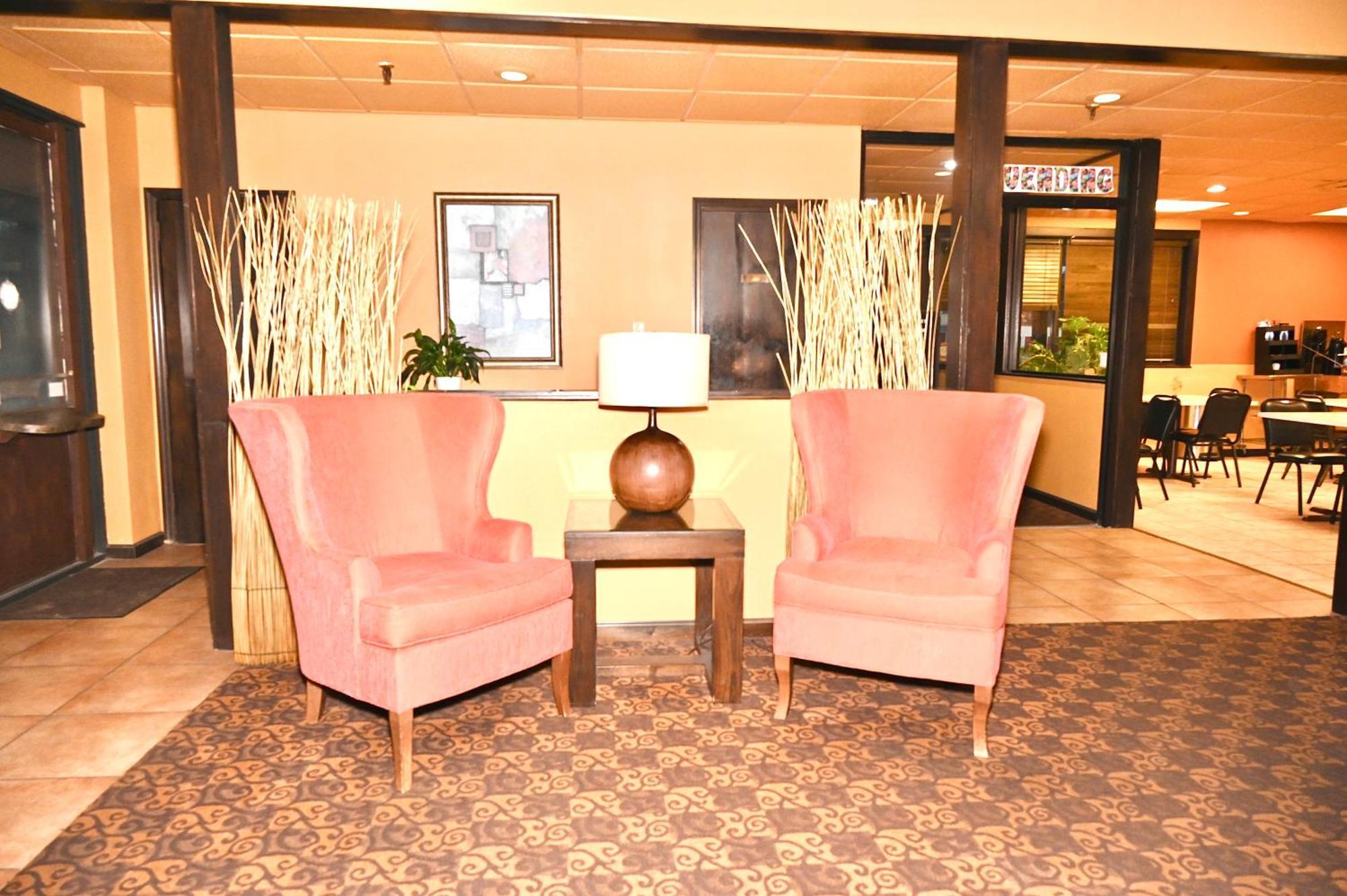 Fortune Inn & Suites Newport Ngoại thất bức ảnh